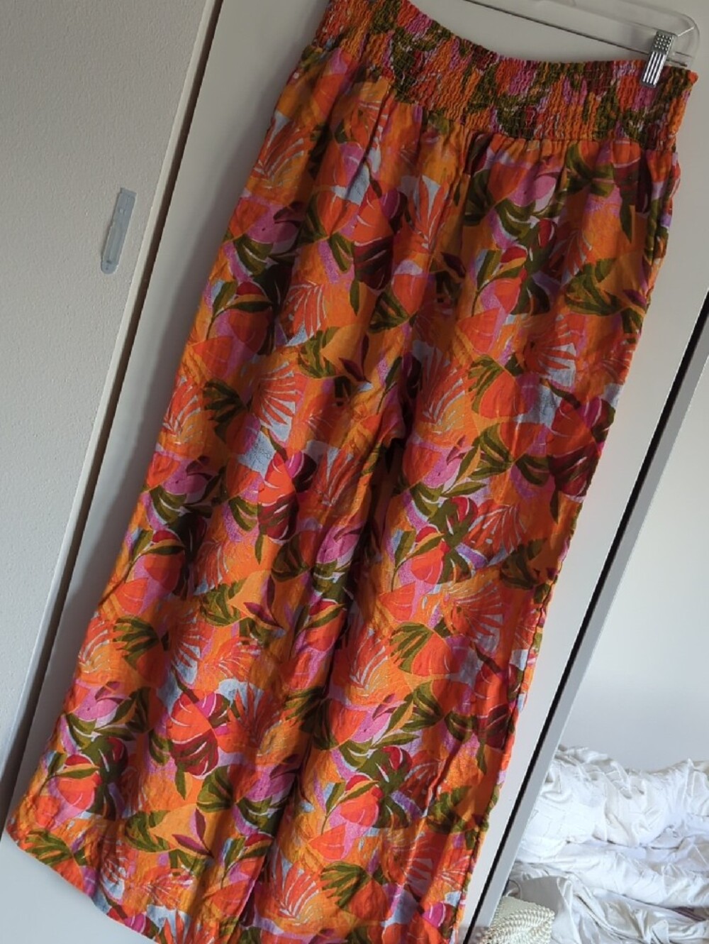 Like New Linen Pants Floral Smocked Stretch Waist Pockets! - Picture 2 of 11